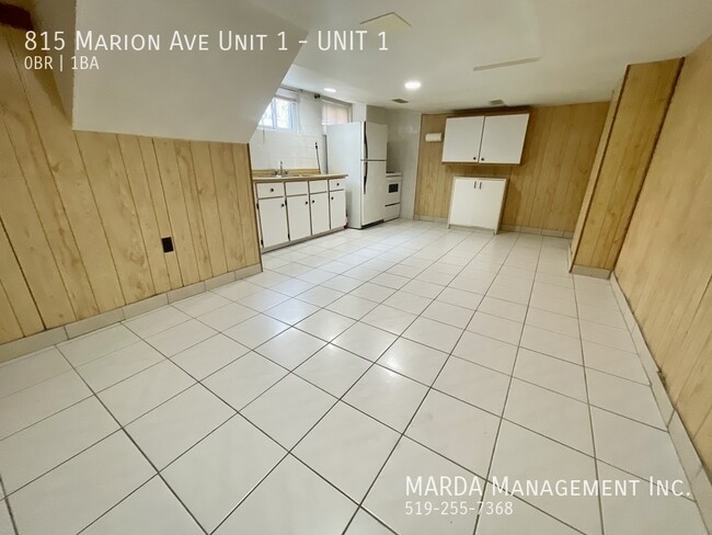 815 Marion Ave in Windsor, ON - Building Photo - Building Photo