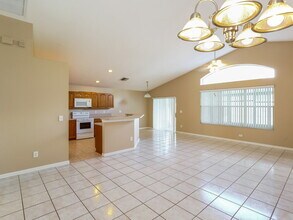 22646 Hawk Hill Loop in Land O Lakes, FL - Foto de edificio - Building Photo