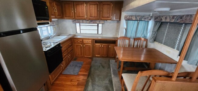 2155 Gary St in Klamath Falls, OR - Building Photo - Building Photo