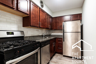 454 W Barry Ave, Unit B in Chicago, IL - Building Photo - Building Photo