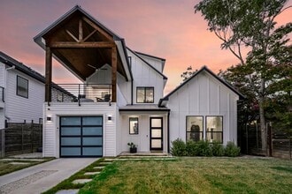 2104 E 2nd St in Austin, TX - Building Photo - Building Photo