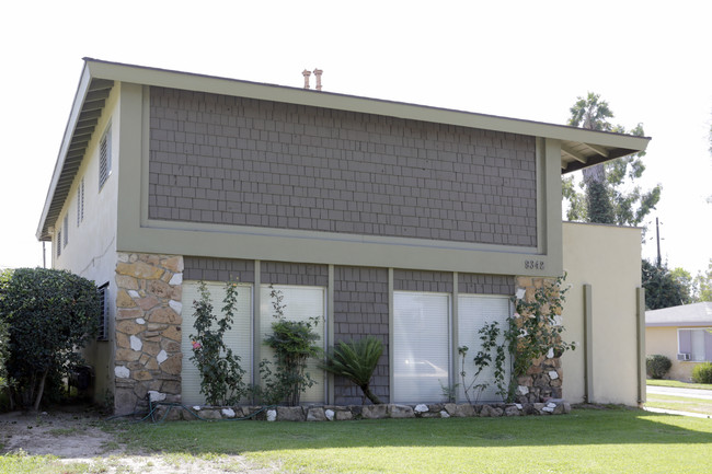 9342 Cellini Ave in Garden Grove, CA - Building Photo - Building Photo