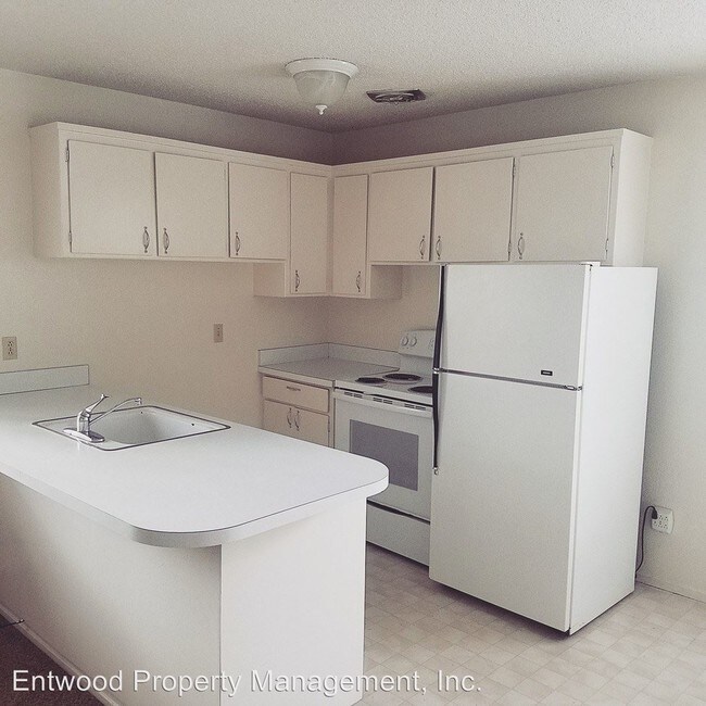 1351 Arcadian Ave in Chico, CA - Building Photo - Building Photo