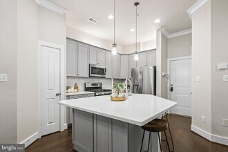 1334 S Quinn St in Arlington, VA - Building Photo - Building Photo