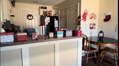 2216 2nd Pl in Lubbock, TX - Building Photo - Building Photo