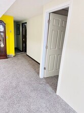 4955 Lakeshore Dr in Omaha, NE - Building Photo - Building Photo