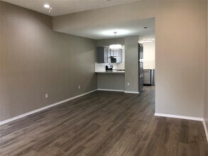 2403 Kingsford Ct in Arlington, TX - Building Photo - Building Photo