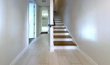 136 8th St N in St. Petersburg, FL - Building Photo - Building Photo