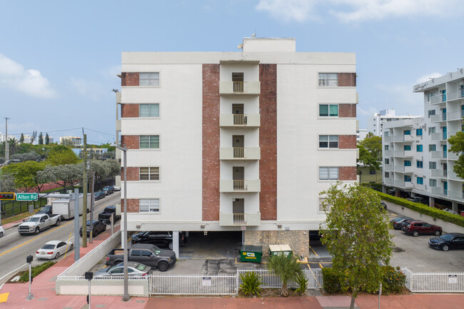 Apollo Condominium in Miami Beach, FL - Foto de edificio - Building Photo