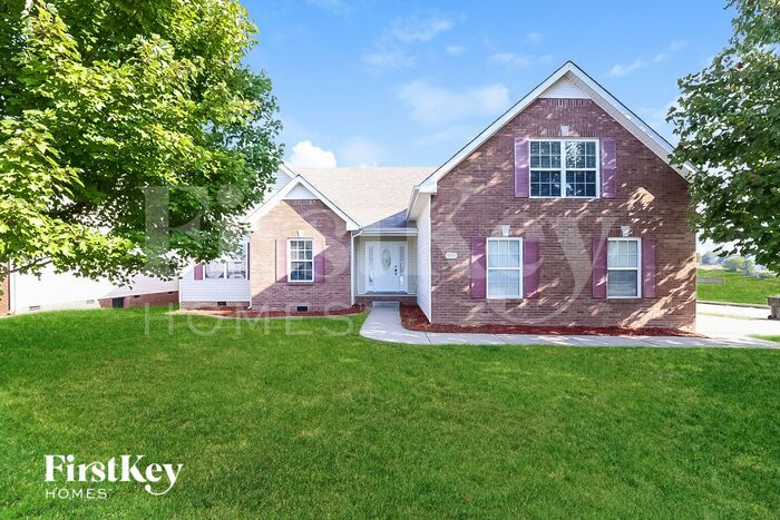 993 Glenhurst Way in Clarksville, TN - Building Photo