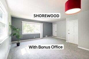 3558 N Cramer St, Unit 2 in Shorewood, WI - Building Photo