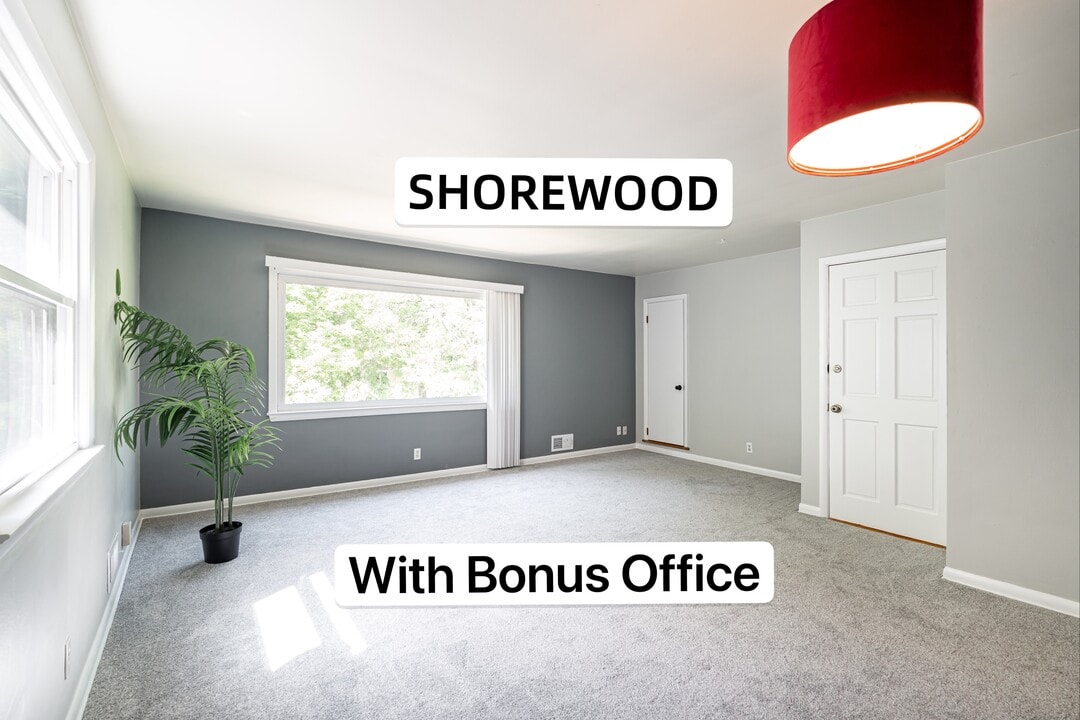 3558 N Cramer St, Unit 2 in Shorewood, WI - Building Photo