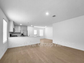 16480 Blossom Grv Dr in Conroe, TX - Building Photo - Building Photo
