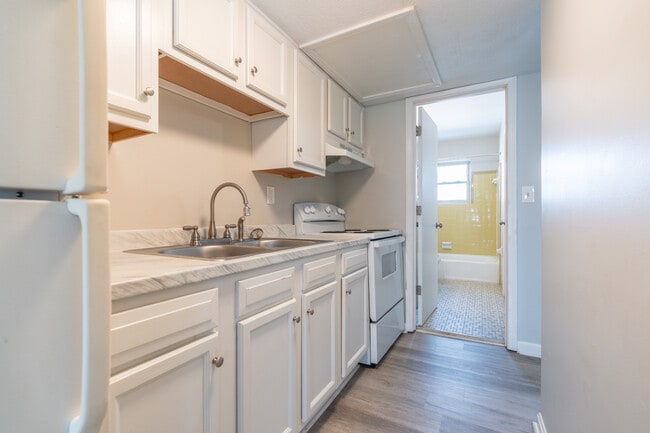 The Rockford Arms Apartment Community in Shively, KY - Foto de edificio - Interior Photo