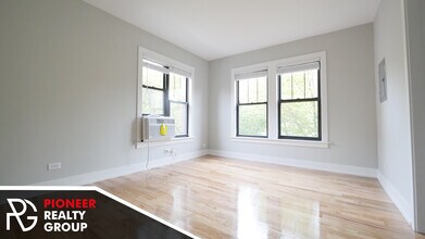 907 W George St, Unit 3 in Chicago, IL - Foto de edificio - Building Photo