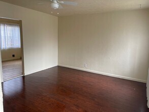 3640 W 102nd St in Inglewood, CA - Building Photo - Building Photo