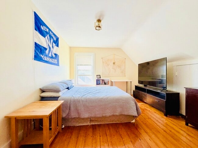 property at 3 Foster St