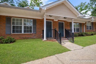 241 Dixie Dr in Tallahassee, FL - Building Photo