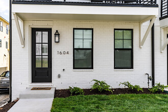 10th and Park in Nashville, TN - Foto de edificio - Building Photo