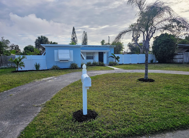 116 SE 10th Ave in Boynton Beach, FL - Building Photo