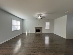 242 Magwood Dr in Raeford, NC - Building Photo - Building Photo