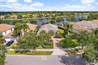 8120 SE Paurotis Ln in Hobe Sound, FL - Building Photo - Building Photo