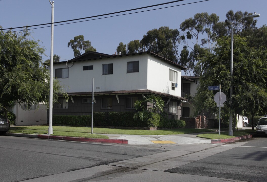 6201 Beck Ave in North Hollywood, CA - Building Photo