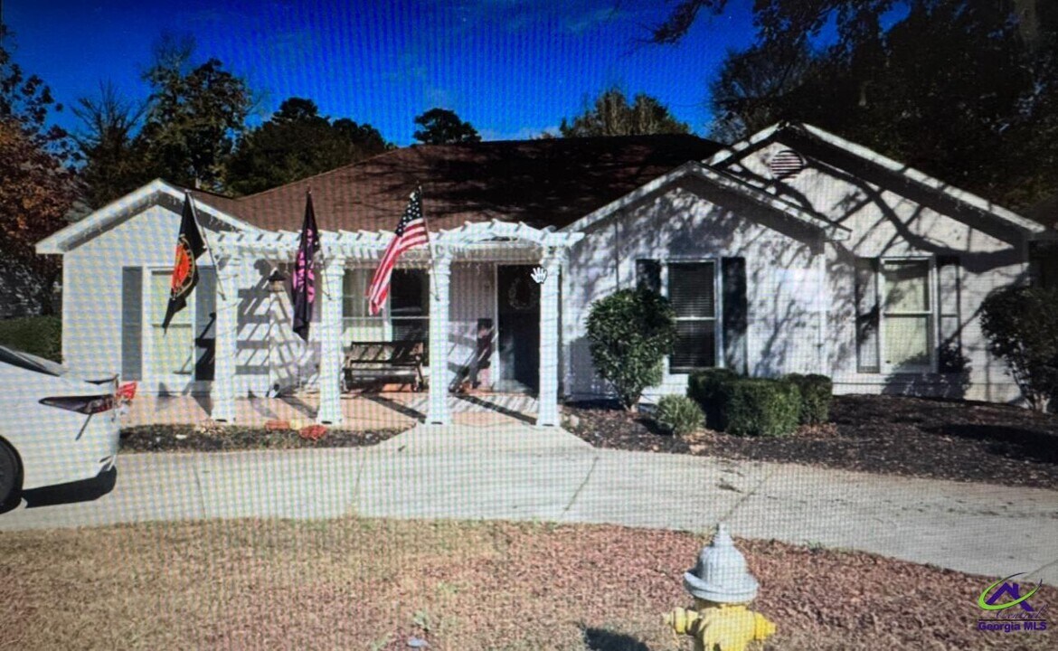 199 Autumn Trace Ct in Macon, GA - Building Photo