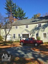 114 Maywood Ln in Charlottesville, VA - Building Photo