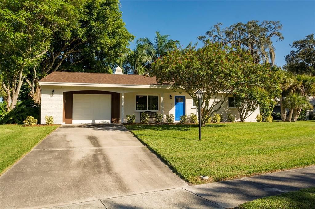 3005 Chase Cir in Sarasota, FL - Building Photo