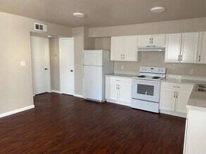 1113 Primrose Ave in McAllen, TX - Building Photo - Building Photo