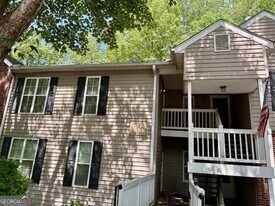 386 Teal Ct in Roswell, GA - Building Photo