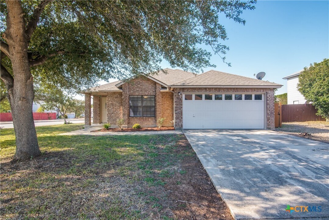 1078 Stone Trail in New Braunfels, TX - Building Photo