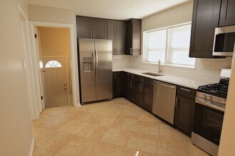 5047 S Leclaire Ave in Chicago, IL - Building Photo - Building Photo