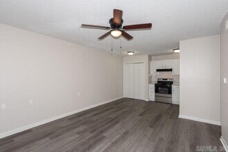 1100 Brookside Dr in Little Rock, AR - Building Photo - Building Photo