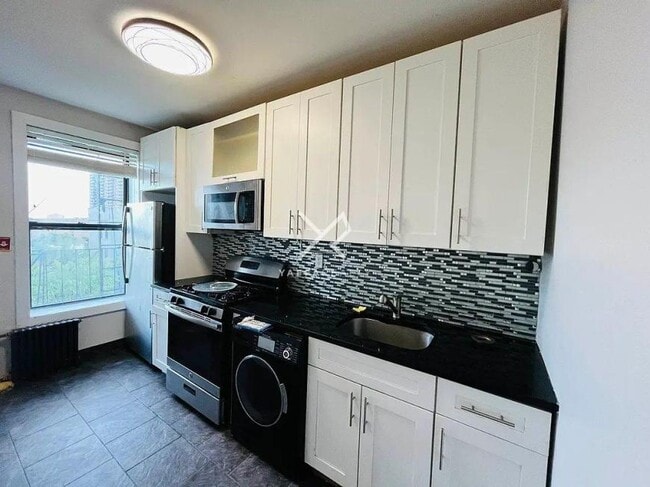 2162 Fulton St in Brooklyn, NY - Building Photo - Building Photo