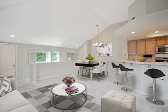 24241 Swiftriver Ct in Lake Forest, CA - Building Photo - Building Photo