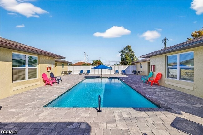 property at 624 SE 46th St