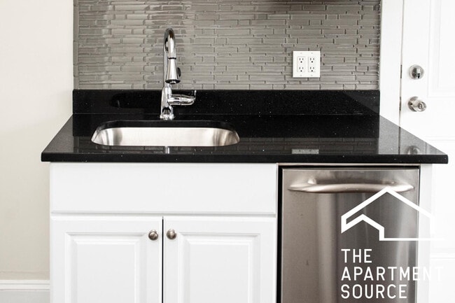 3819 N Greenview Ave, Unit 1S in Chicago, IL - Building Photo - Building Photo