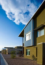 La Pradera in Hobbs, NM - Building Photo - Building Photo