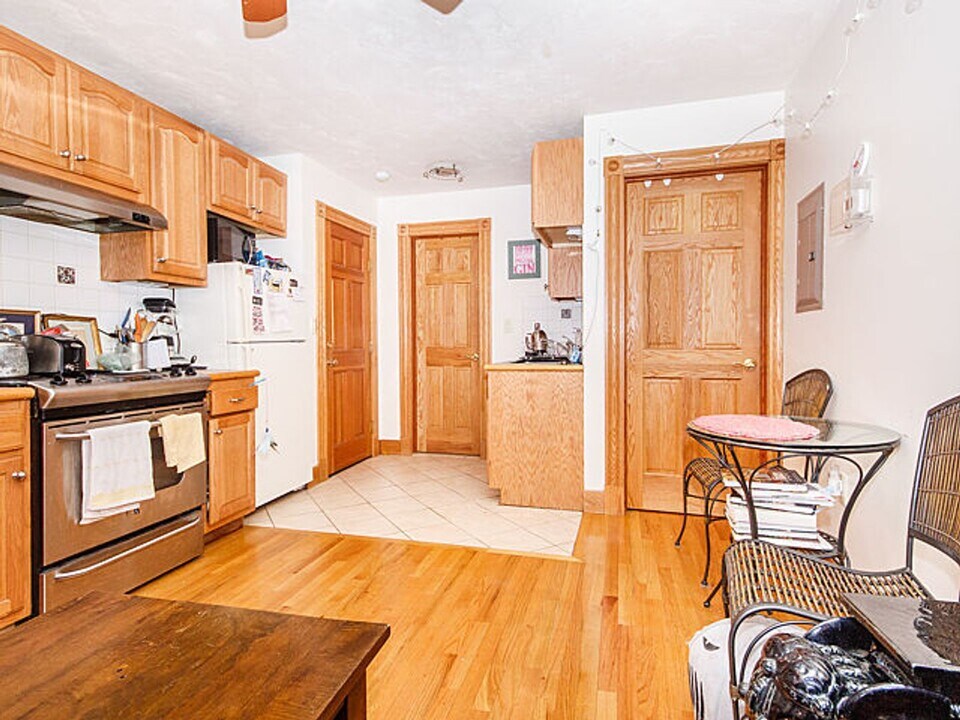 63 Anderson St in Boston, MA - Building Photo