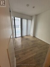 215 Queen St W in Toronto, ON - Building Photo - Building Photo