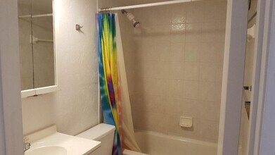 434 N Osprey Ave, Unit 4 in Sarasota, FL - Building Photo - Building Photo