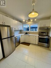 785B Ridgewood Ave in Ottawa, ON - Building Photo - Building Photo