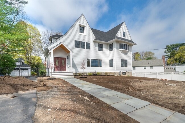 653 Chestnut St in Newton, MA - Building Photo - Building Photo