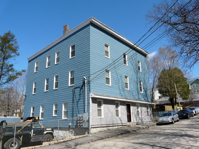 15 Market St in Waterbury, CT - Foto de edificio - Building Photo