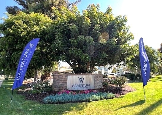 Via Ventura Apartments in Ventura, CA - Foto de edificio - Building Photo