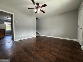 320 Sollers Point Rd in Dundalk, MD - Building Photo - Building Photo