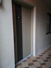8400 SW 133rd Avenue Rd in Miami, FL - Building Photo - Building Photo