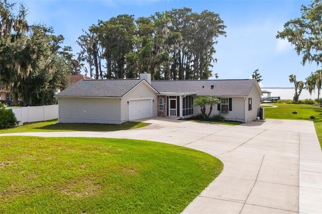 35211 Harbor Shores Rd in Leesburg, FL - Building Photo - Building Photo